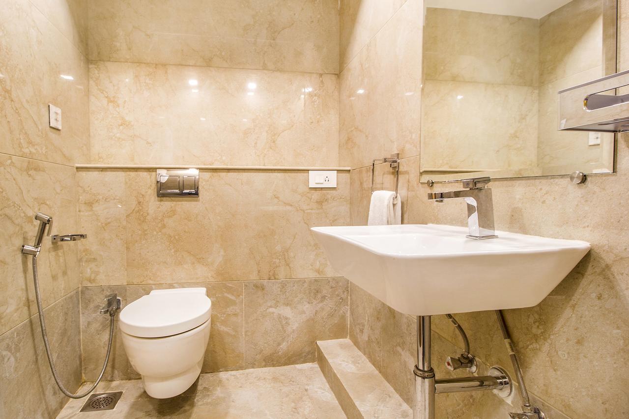 Ksquare Hotel Chennai Extérieur photo