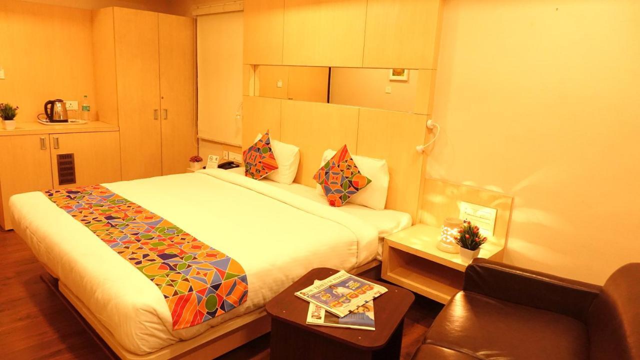 Ksquare Hotel Chennai Extérieur photo